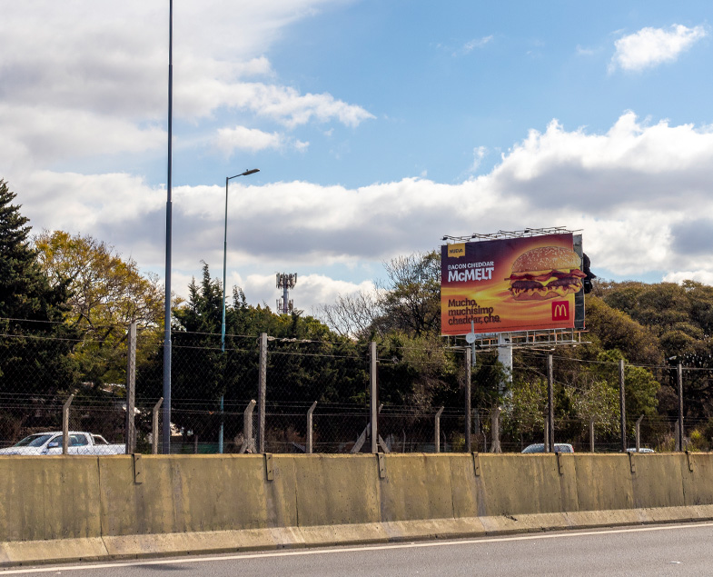 lugones_av_de_los_ombues_32_cartel_doble_faz_cara_2_big